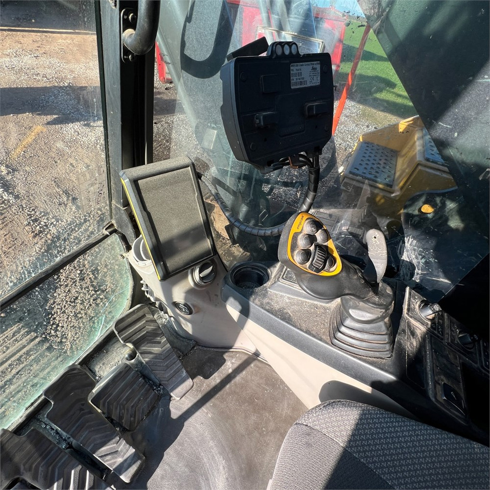 Excavadora de cadenas Volvo EC250 EL: foto 20