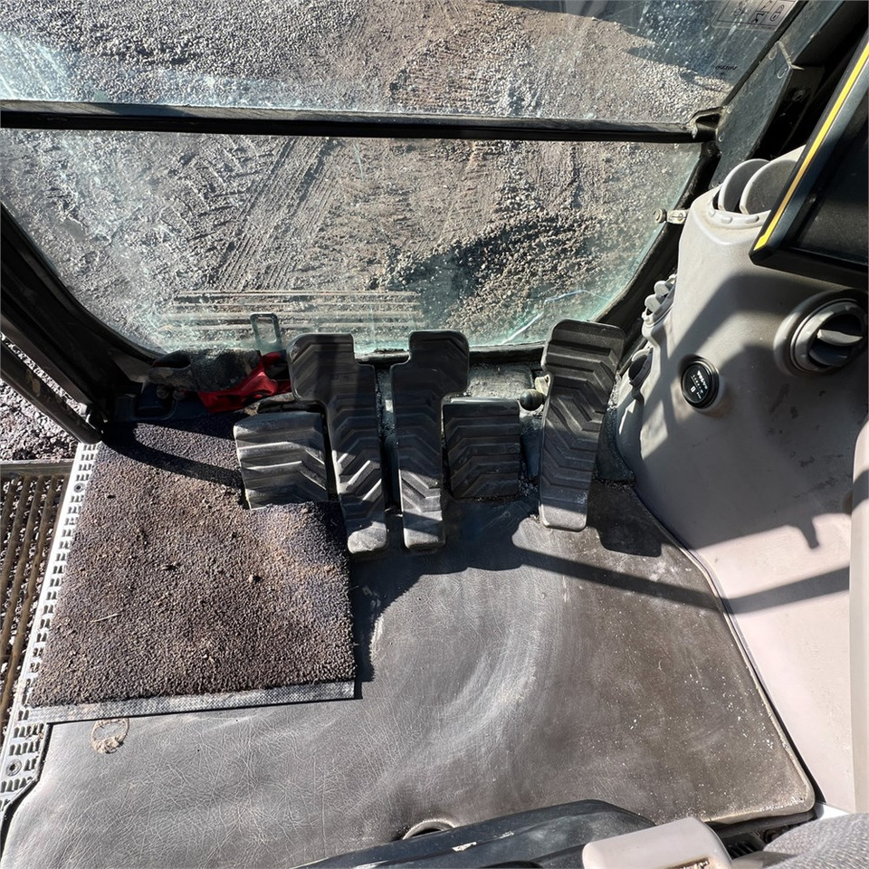 Excavadora de cadenas Volvo EC250 EL: foto 24