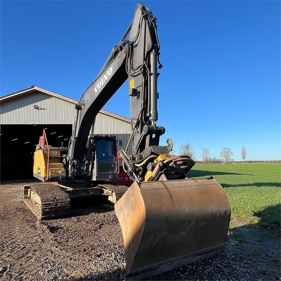 Excavadora de cadenas Volvo EC250 EL: foto 13