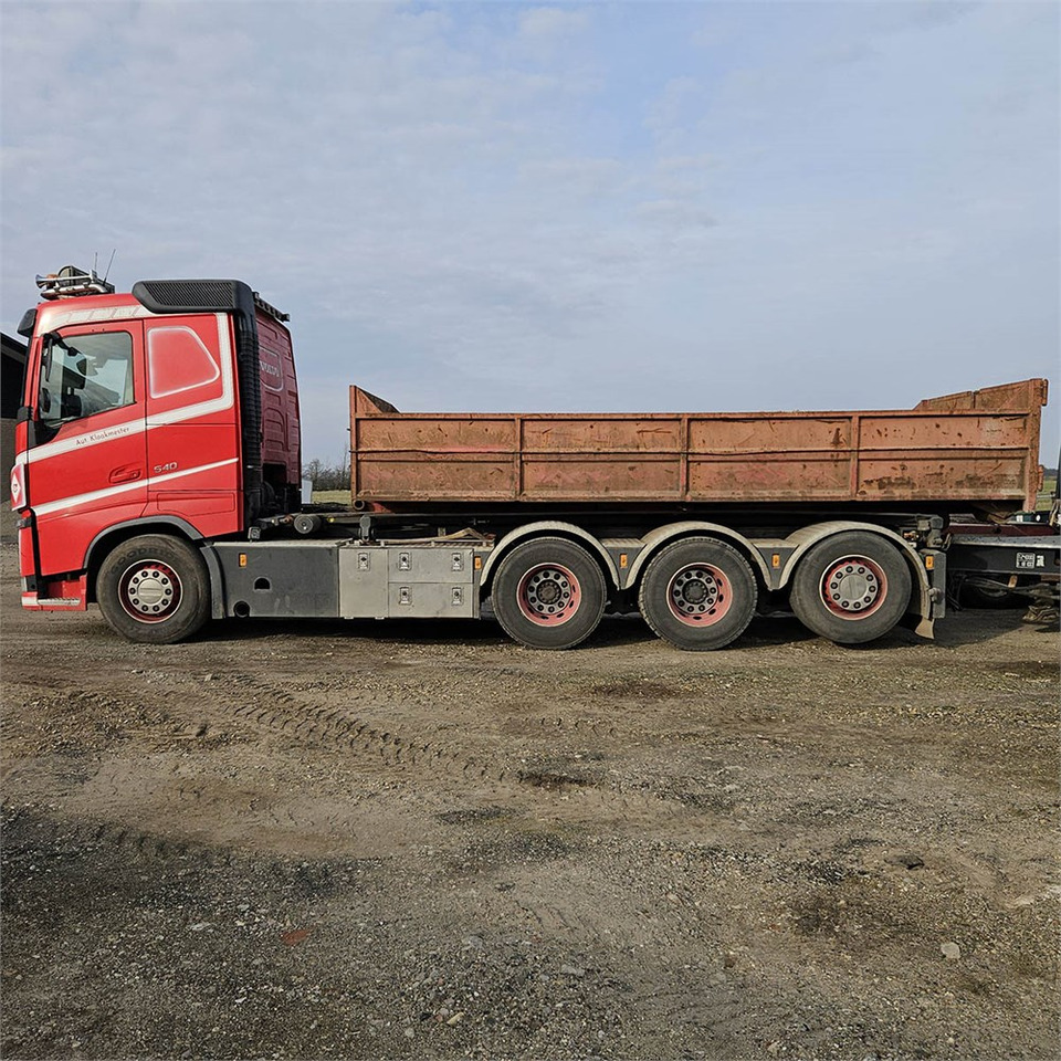 Volvo FH 540 - Camión con equipo de cable: foto 2 Volvo FH 540 - Camión con equipo de cable: foto 2