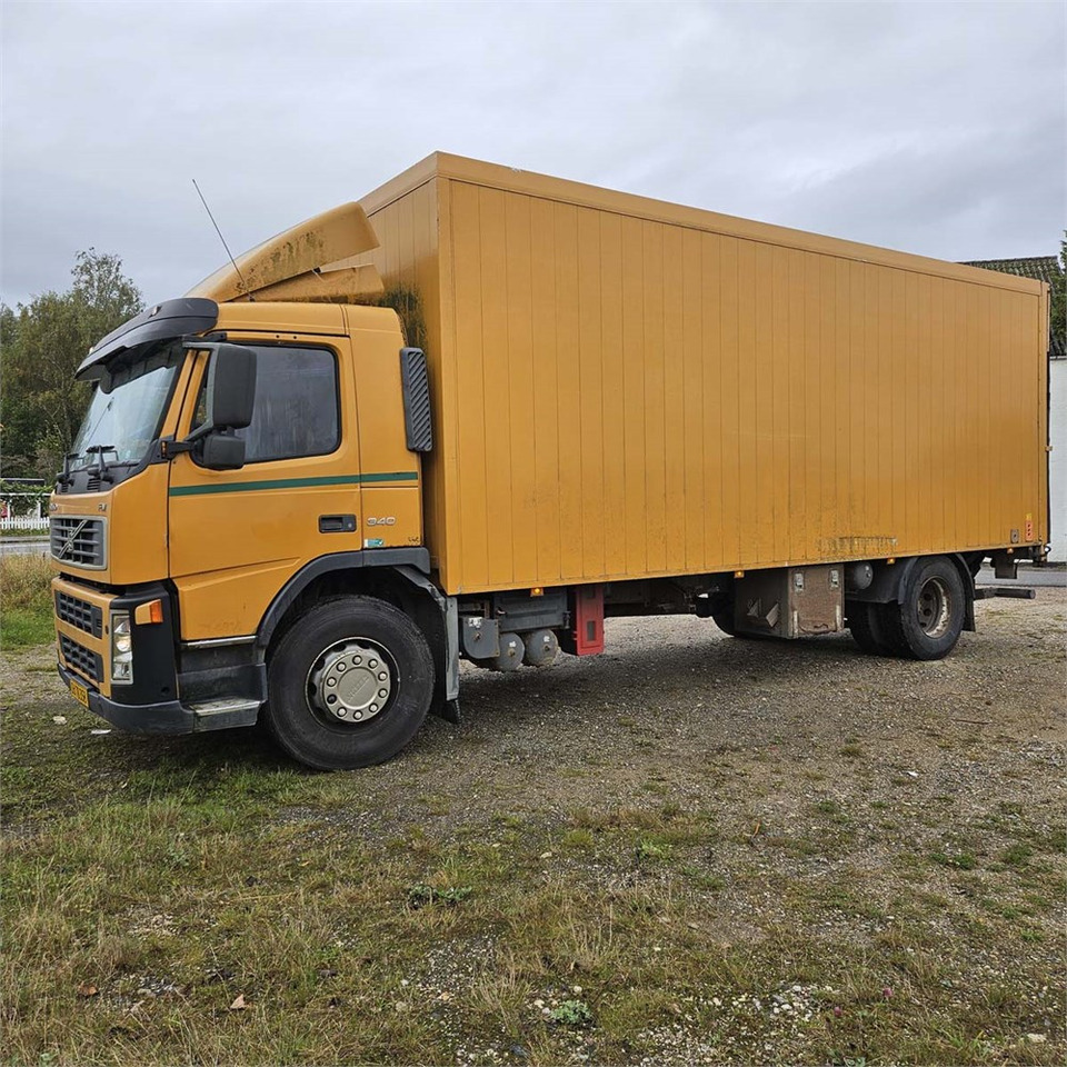 Volvo FM - Camión caja cerrada: foto 1 Volvo FM - Camión caja cerrada: foto 1