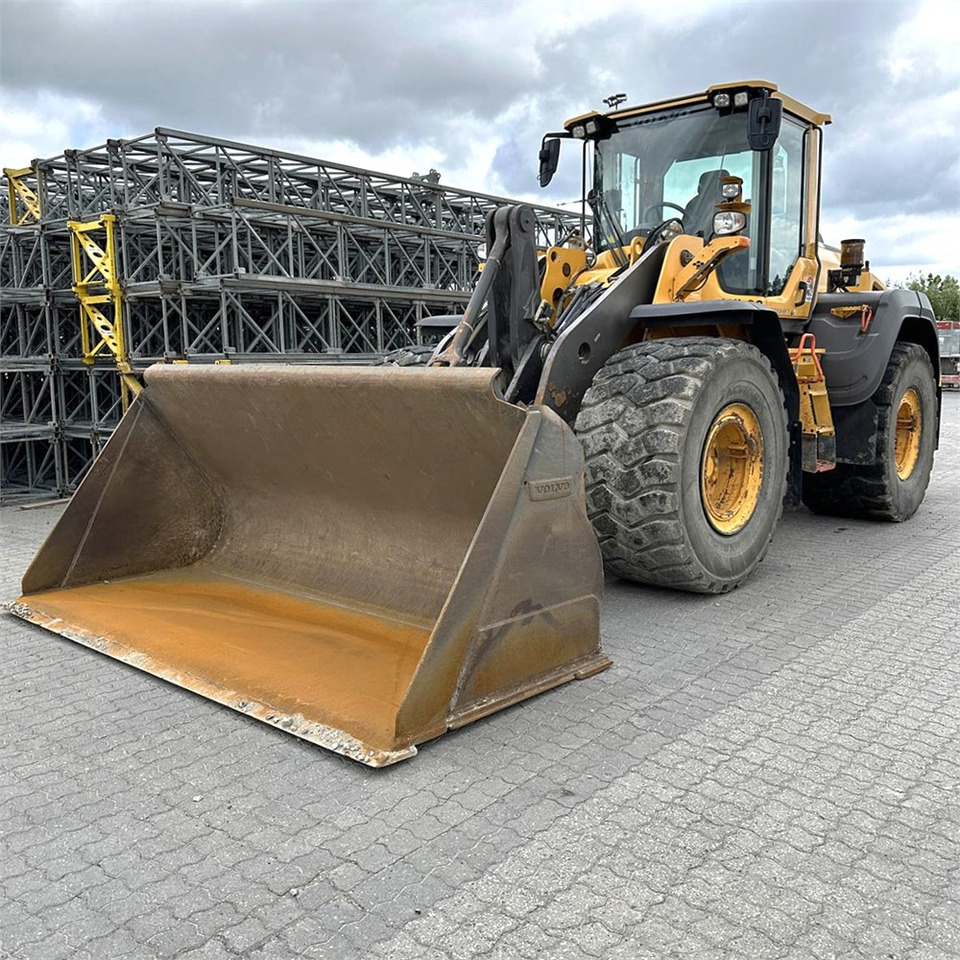 Volvo L120 H - Cargadora de ruedas: foto 2 Volvo L120 H - Cargadora de ruedas: foto 2