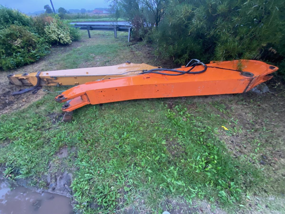 CASE ET DOOSAN BALANCIERS 2M70 & 3M - Brazo: foto 3 CASE ET DOOSAN BALANCIERS 2M70 & 3M - Brazo: foto 3