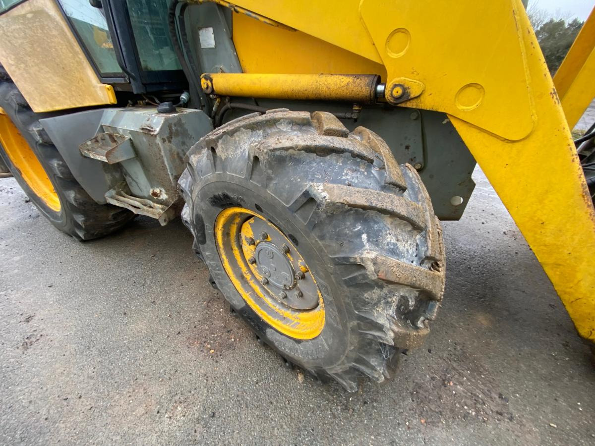 Retroexcavadora Massey Ferguson MF 865: foto 9