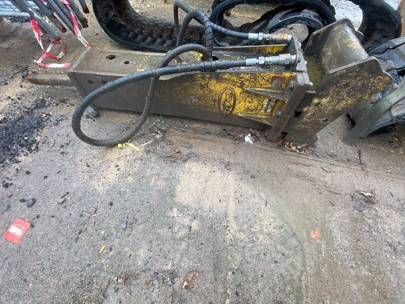 RHINO POUR PELLE 8-12 TONNES - Martillo hidráulico: foto 1 RHINO POUR PELLE 8-12 TONNES - Martillo hidráulico: foto 1