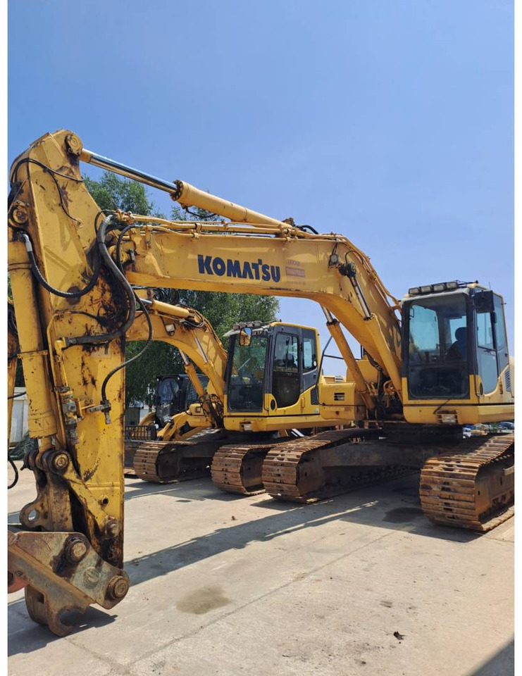 KOMATSU PC210LC - Excavadora de cadenas: foto 1 KOMATSU PC210LC - Excavadora de cadenas: foto 1