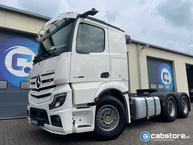 Mercedes-Benz Actros 3363 6x4 SLT Euro 6 3363 6x4 SLT Euro 6 - Zwaartransport - Heavy Load - Schwertransporte - 140 Ton - Year 2024 - Km 35.788 !! - Turbo Retarder Clutch - LIKE NEW !! - Cabeza tractora: foto 2 Mercedes-Benz Actros 3363 6x4 SLT Euro 6 3363 6x4 SLT Euro 6 - Zwaartransport - Heavy Load - Schwertransporte - 140 Ton - Year 2024 - Km 35.788 !! - Turbo Retarder Clutch - LIKE NEW !! - Cabeza tractora: foto 2