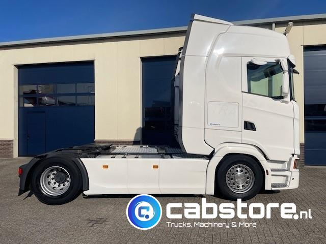 Scania S500 4X2 NB Euro 6 - S-Highline - RETARDER - Luchtgeveerd - Diff.lock - 2x Dieseltanks - Good condition ! - Cabeza tractora: foto 5 Scania S500 4X2 NB Euro 6 - S-Highline - RETARDER - Luchtgeveerd - Diff.lock - 2x Dieseltanks - Good condition ! - Cabeza tractora: foto 5