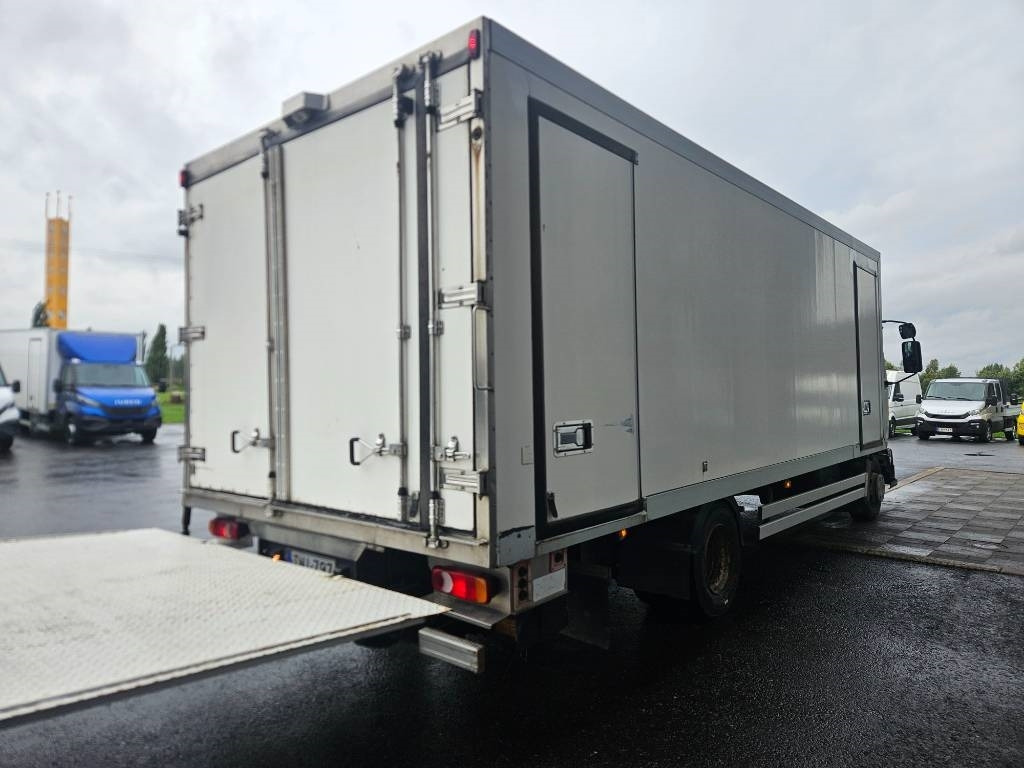 Renault Midlum 220 - Camión frigorífico: foto 3 Renault Midlum 220 - Camión frigorífico: foto 3