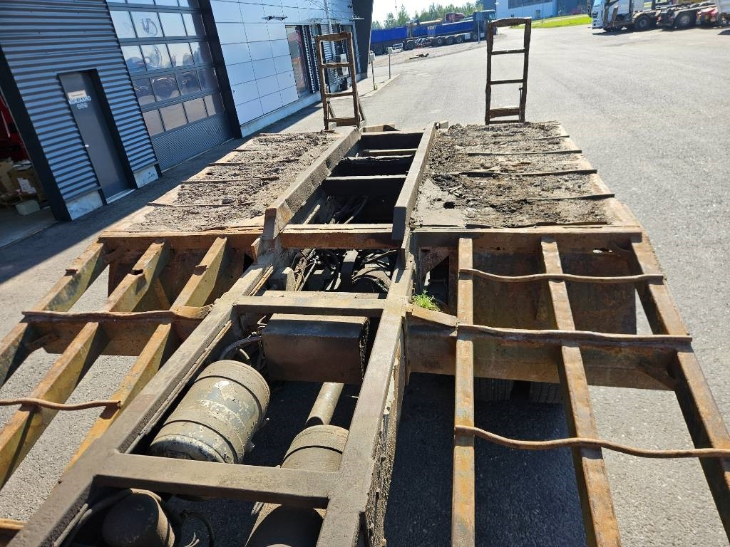 Camión forestal Sisu SM300 8X2: foto 11 Camión forestal Sisu SM300 8X2: foto 11