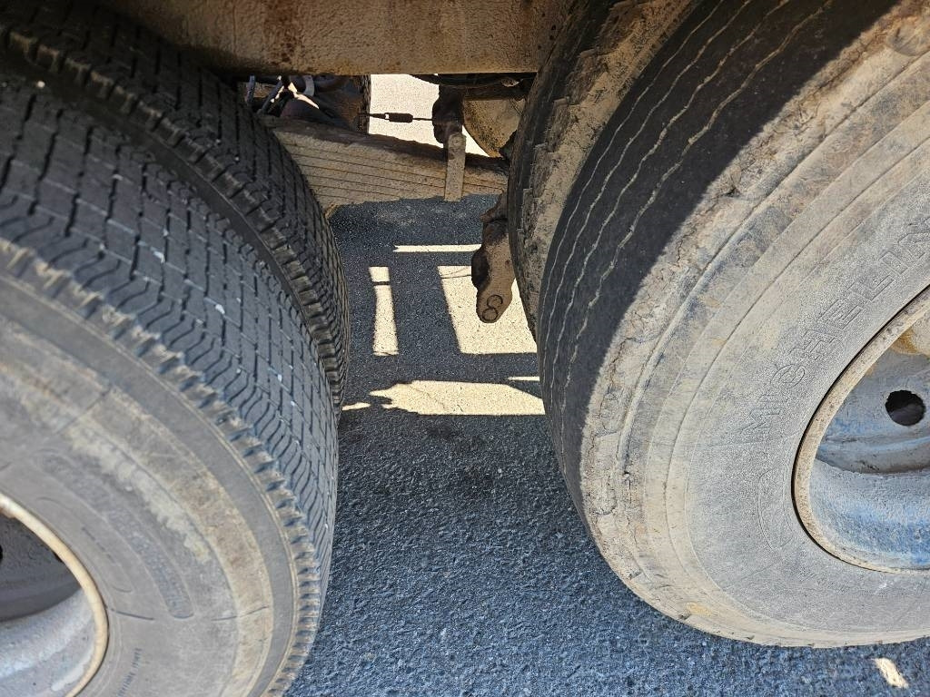 Camión forestal Sisu SM300 8X2: foto 8 Camión forestal Sisu SM300 8X2: foto 8