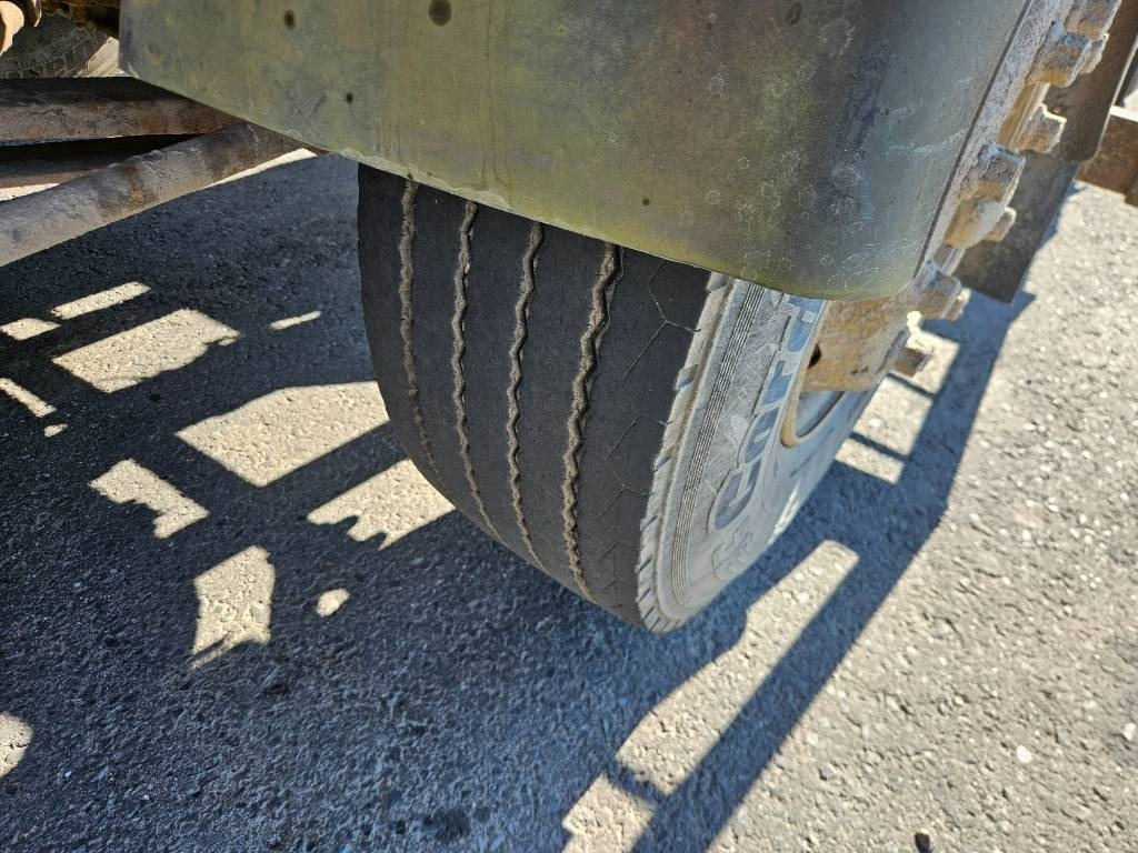 Camión forestal Sisu SM300 8X2: foto 10 Camión forestal Sisu SM300 8X2: foto 10