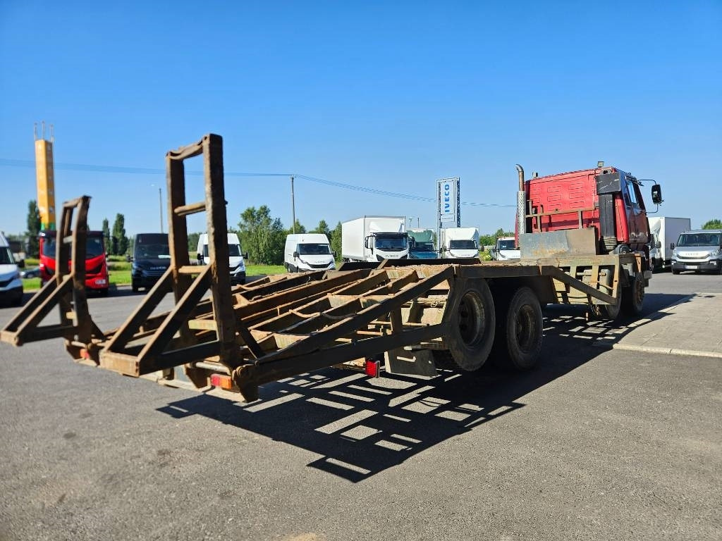 Sisu SM300 8X2  - Camión forestal: foto 5 Sisu SM300 8X2  - Camión forestal: foto 5