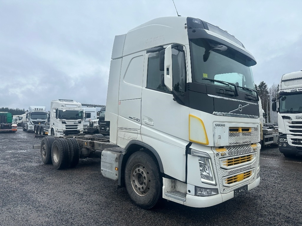 Volvo FH13 540 6x2*4 - Camión chasis: foto 2 Volvo FH13 540 6x2*4 - Camión chasis: foto 2