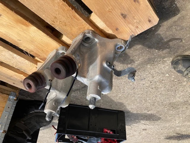 Scania 2133302 – Scania 2133303 – Scania turret - Cabina e interior para Camión: foto 2 Scania 2133302 – Scania 2133303 – Scania turret - Cabina e interior para Camión: foto 2