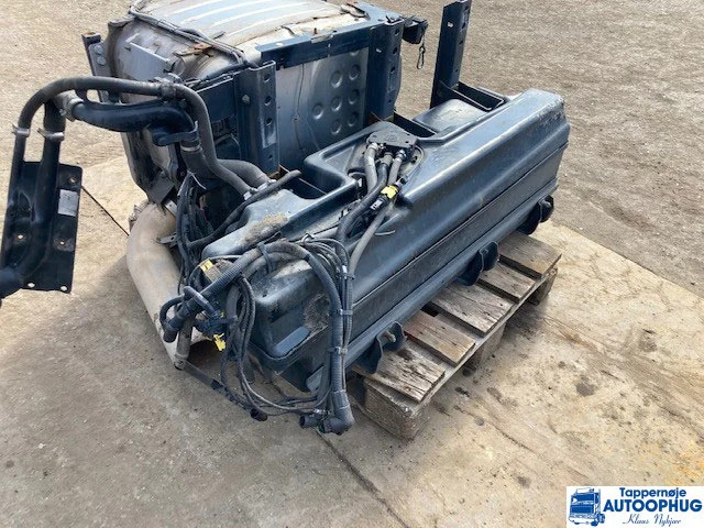 Scania 2173142 Adblue tank - Depósito de AdBlue para Camión: foto 2 Scania 2173142 Adblue tank - Depósito de AdBlue para Camión: foto 2