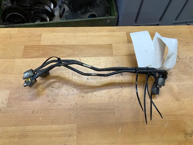 Scania Fuel pipe – Scania 28656506 - Motor para Camión: foto 1 Scania Fuel pipe – Scania 28656506 - Motor para Camión: foto 1