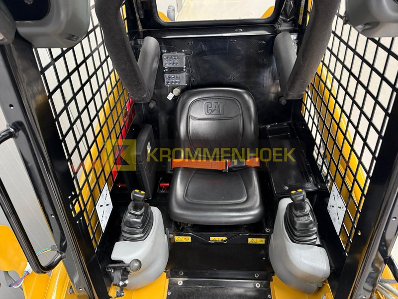 Minicargadora Caterpillar 216 B3: foto 11 Minicargadora Caterpillar 216 B3: foto 11