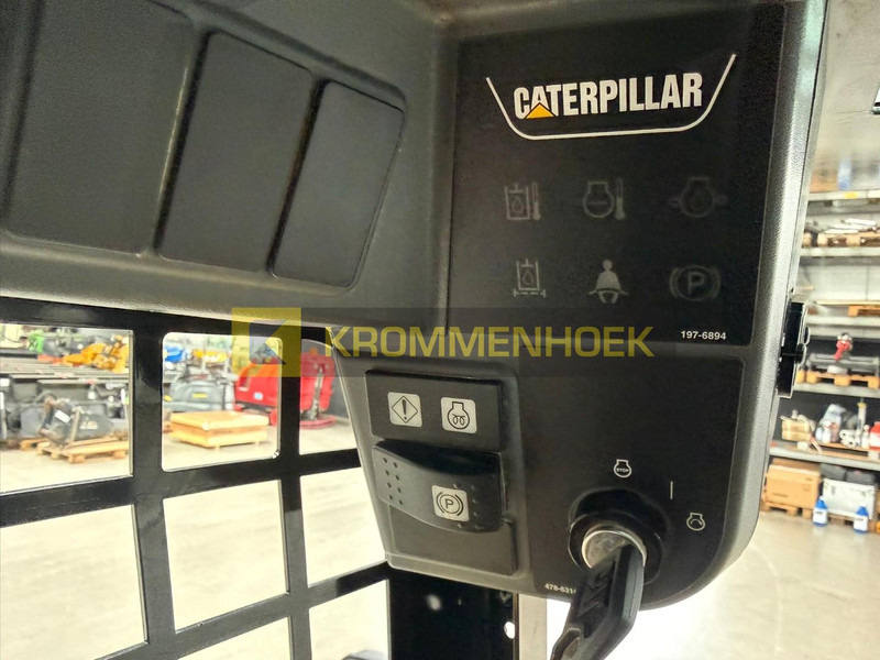 Minicargadora Caterpillar 216 B3: foto 12 Minicargadora Caterpillar 216 B3: foto 12