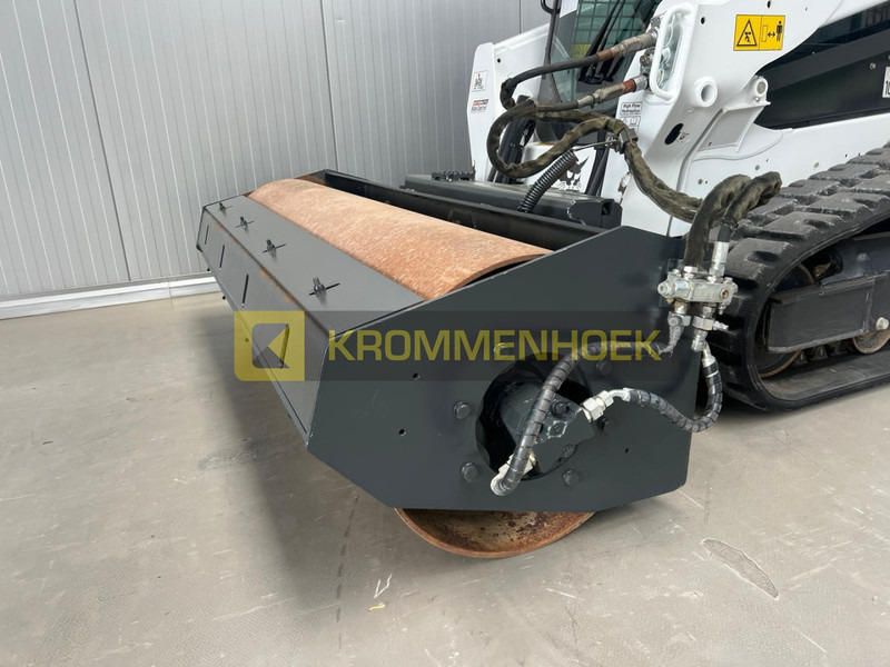 Bobcat Vibratory roller 213 cm wals - Implemento para Cargadora: foto 1 Bobcat Vibratory roller 213 cm wals - Implemento para Cargadora: foto 1