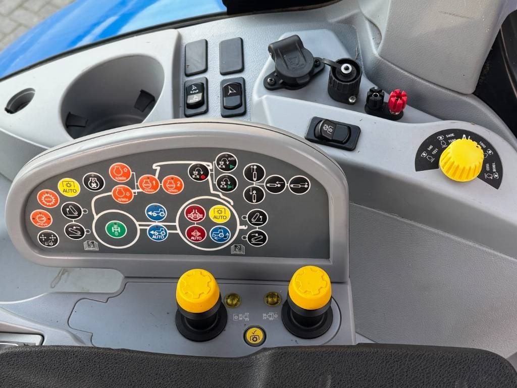 Tractor New Holland T7.270 Auto Command, frontlinkage + PTO,1091 hr: foto 23