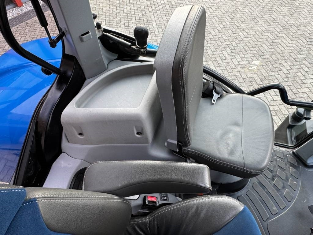 Tractor New Holland T7.270 Auto Command, frontlinkage + PTO,1091 hr: foto 32