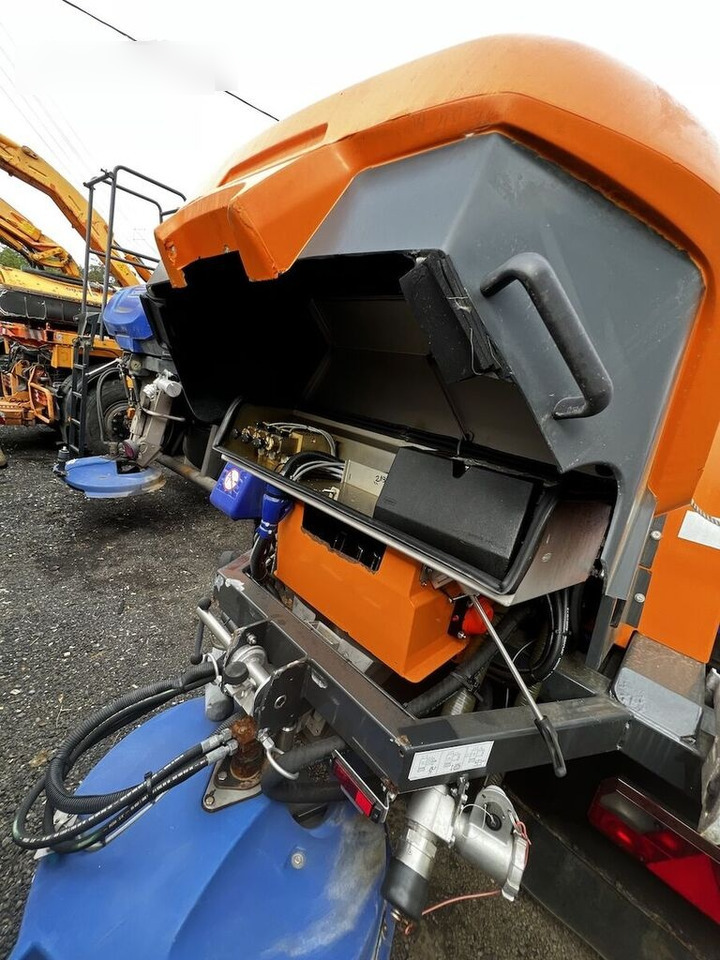 Esparcidor de sal Schmidt Przyczepka 3,5m3: foto 6 Esparcidor de sal Schmidt Przyczepka 3,5m3: foto 6