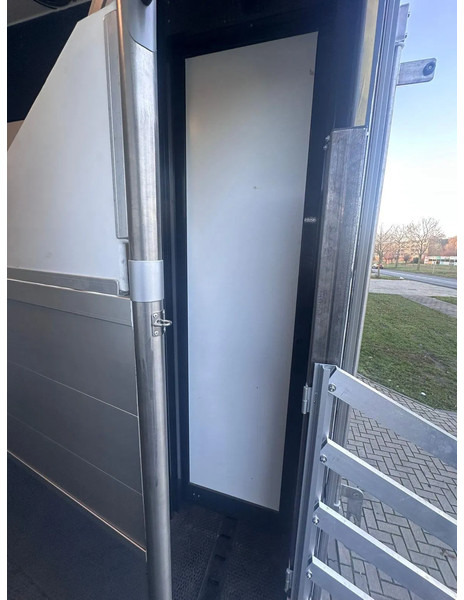 Camión para caballos Scania P250 Horse Truck: foto 19 Camión para caballos Scania P250 Horse Truck: foto 19