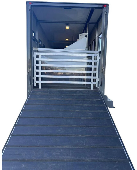 Camión para caballos Scania P250 Horse Truck: foto 15 Camión para caballos Scania P250 Horse Truck: foto 15