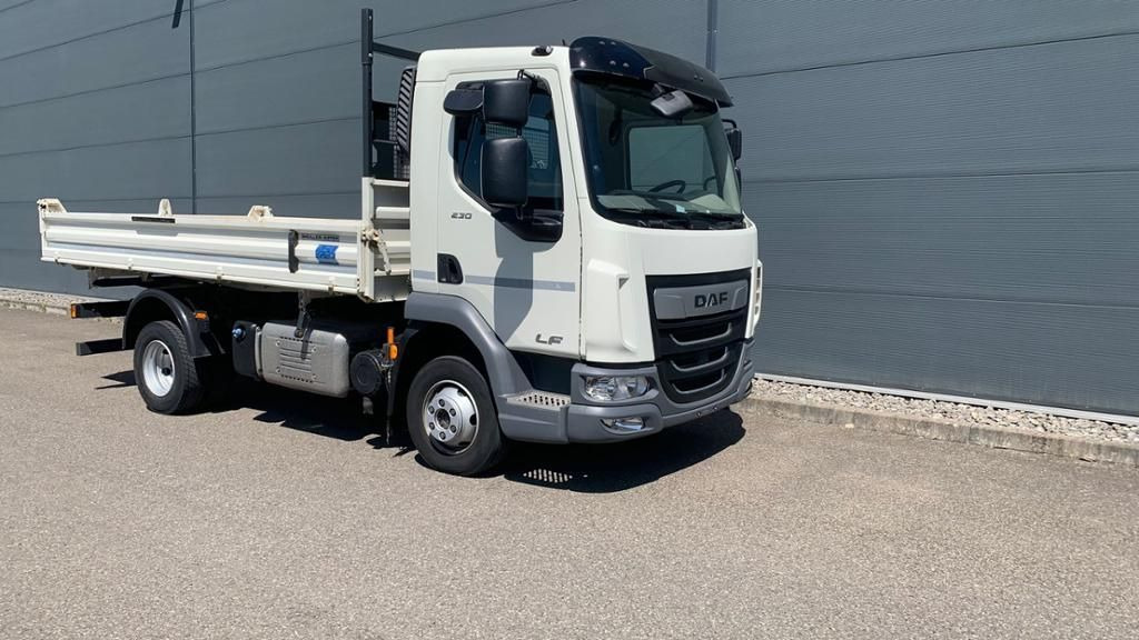 DAF LF 230 FA 7,49 t. Meiller DSK Klima Automatik - Furgoneta basculante: foto 1 DAF LF 230 FA 7,49 t. Meiller DSK Klima Automatik - Furgoneta basculante: foto 1