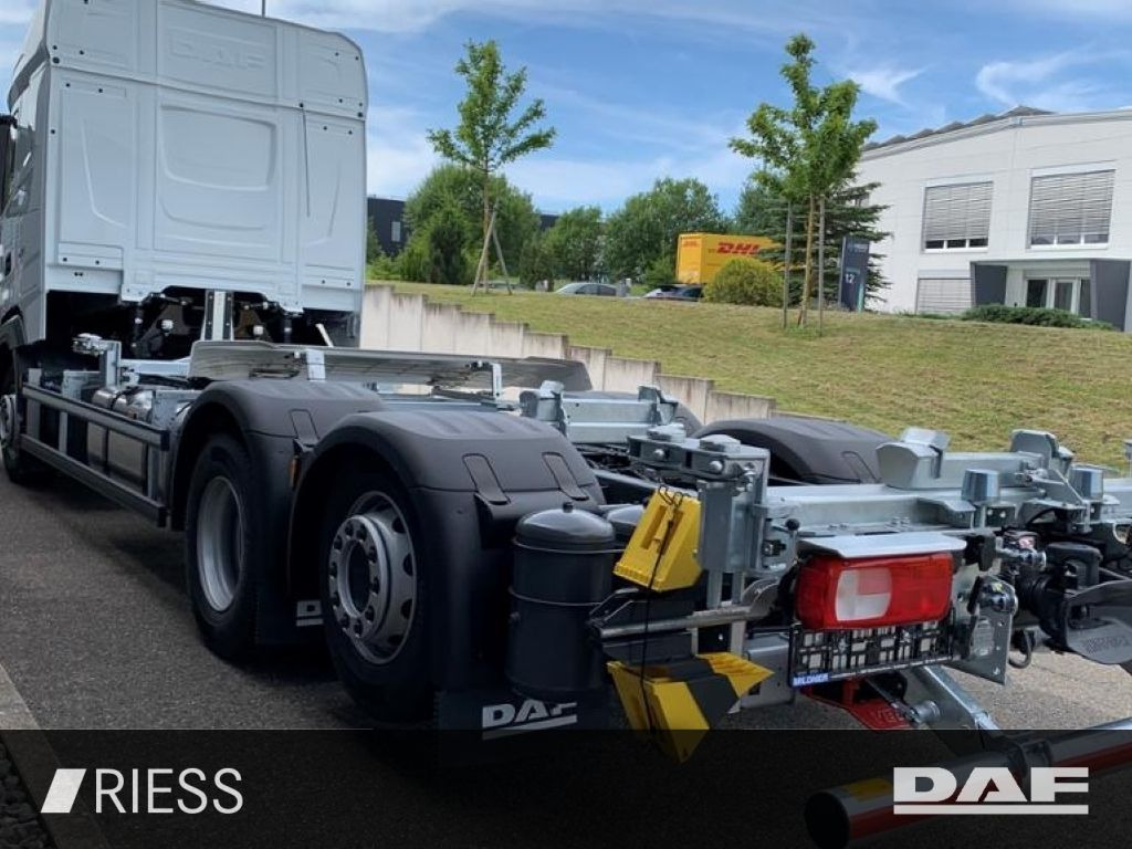 DAF XG 480 FAN 6X2 Multiwechsler 1120-1320 mm 2xAHK - Camión portacontenedore/ Intercambiable: foto 3 DAF XG 480 FAN 6X2 Multiwechsler 1120-1320 mm 2xAHK - Camión portacontenedore/ Intercambiable: foto 3