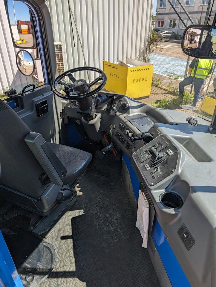 Tractor industrial Kalmar T2: foto 6