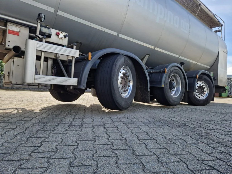 G.magyar 36000 liter geïsoleerde intra / melk tankoplegger met VSE Besturing en pomp - Semirremolque cisterna: foto 5 G.magyar 36000 liter geïsoleerde intra / melk tankoplegger met VSE Besturing en pomp - Semirremolque cisterna: foto 5