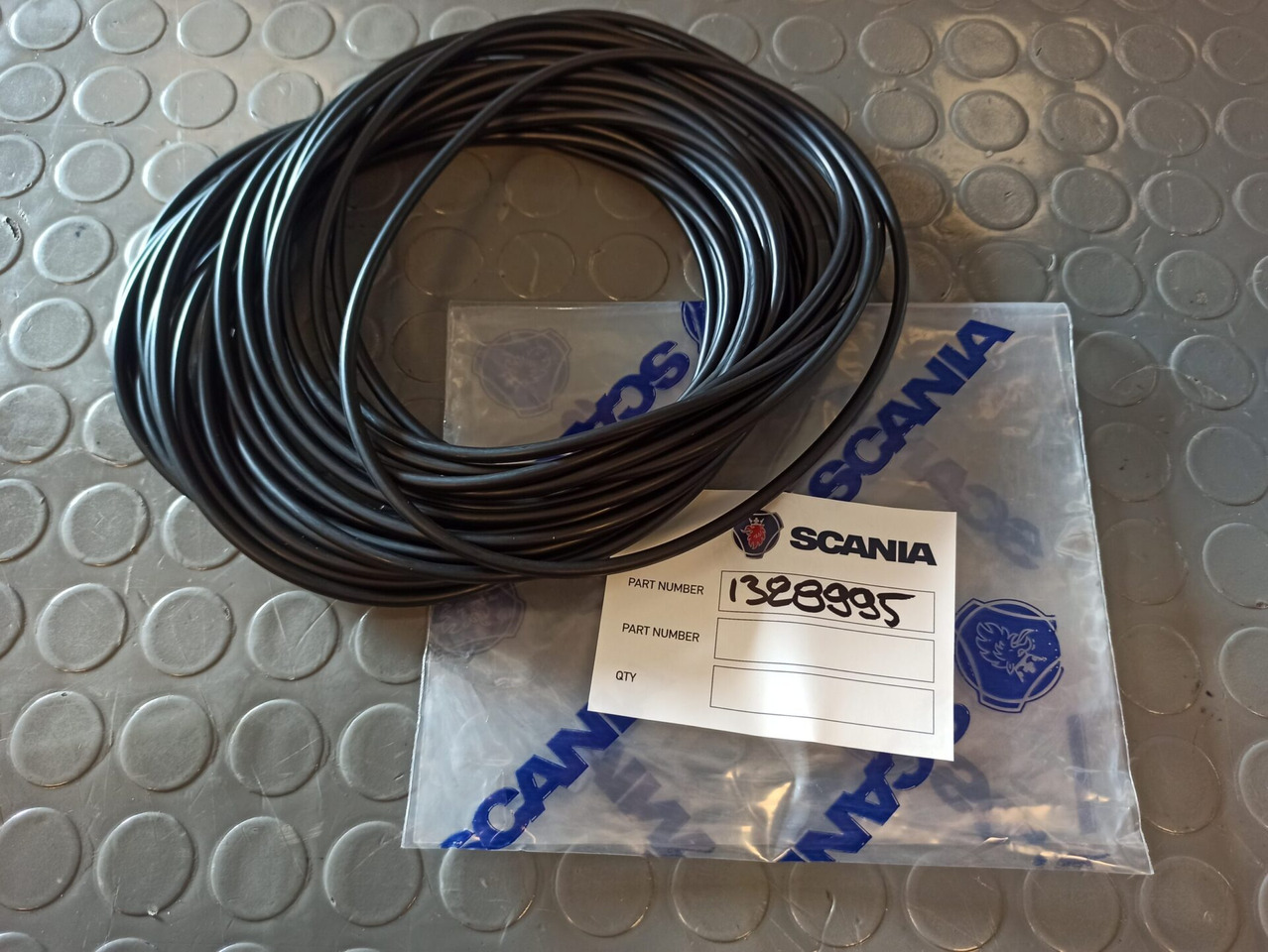 SCANIA Ο-RING 1328995 - Motor y piezas para Camión: foto 1 SCANIA Ο-RING 1328995 - Motor y piezas para Camión: foto 1