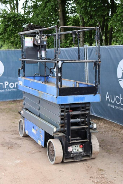 Aichi SV08CNL - Plataforma de tijeras: foto 4 Aichi SV08CNL - Plataforma de tijeras: foto 4