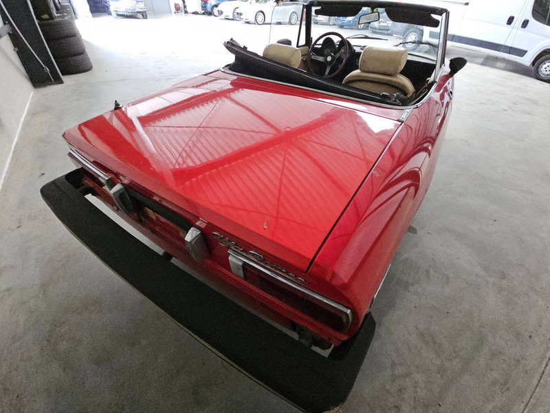 Alfa Romeo Spider 2000 - Coche: foto 4 Alfa Romeo Spider 2000 - Coche: foto 4