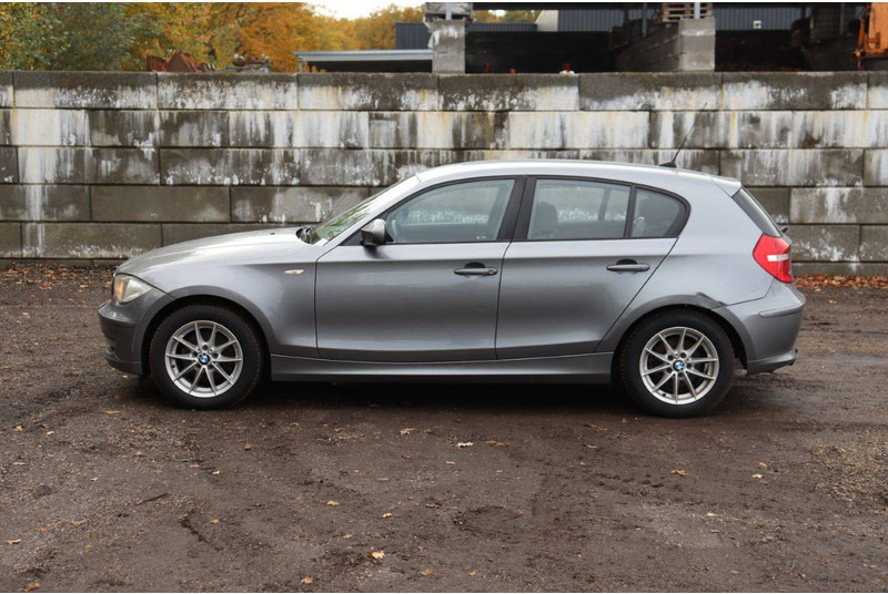 BMW 1 Serie 116i - Sedan: foto 2 BMW 1 Serie 116i - Sedan: foto 2