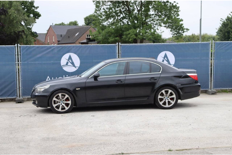 BMW 5 Serie 530i - Sedan: foto 1 BMW 5 Serie 530i - Sedan: foto 1