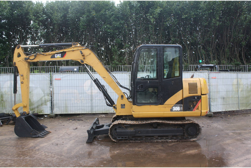 Caterpillar 306 - Excavadora de cadenas: foto 1 Caterpillar 306 - Excavadora de cadenas: foto 1