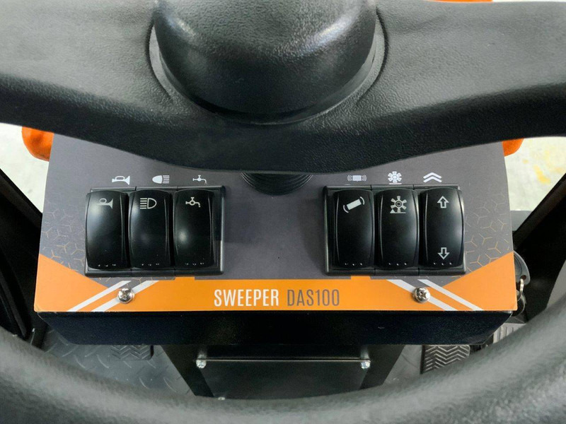 Barredora vial nuevo Daewoo DAS100: foto 7 Barredora vial nuevo Daewoo DAS100: foto 7