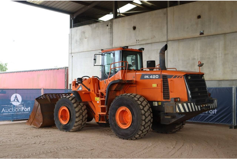 Doosan DL420 - Cargadora de ruedas: foto 4 Doosan DL420 - Cargadora de ruedas: foto 4