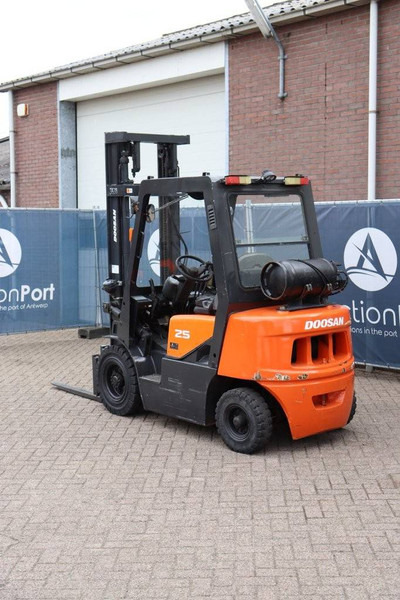 Doosan G25G - Carretilla elevadora de gas: foto 4 Doosan G25G - Carretilla elevadora de gas: foto 4