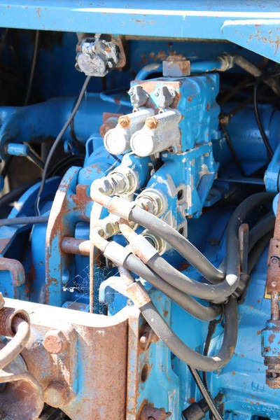 Tractor Ford 5610: foto 17