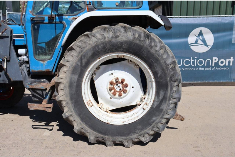 Tractor Ford 5610: foto 12