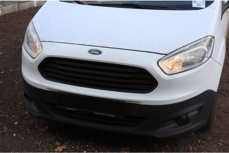 Furgón Ford Transit Courier: foto 10