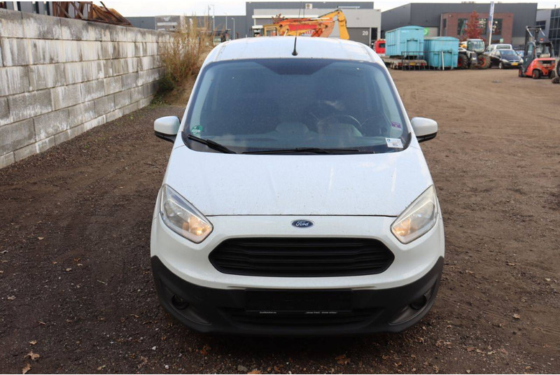 Furgón Ford Transit Courier: foto 8