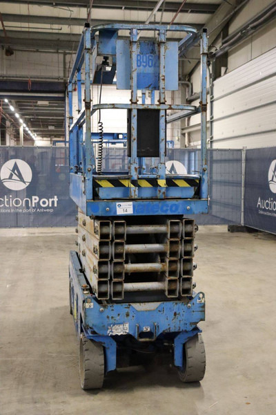 Plataforma de tijeras Genie GS-3232: foto 18 Plataforma de tijeras Genie GS-3232: foto 18