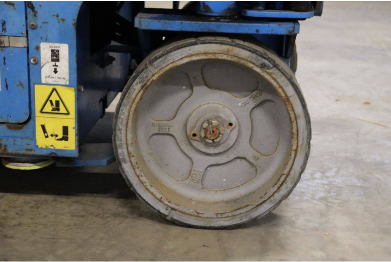 Plataforma de tijeras Genie GS-3232: foto 17 Plataforma de tijeras Genie GS-3232: foto 17