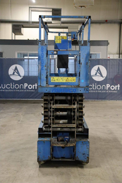 Plataforma de tijeras Genie GS-3232: foto 9 Plataforma de tijeras Genie GS-3232: foto 9