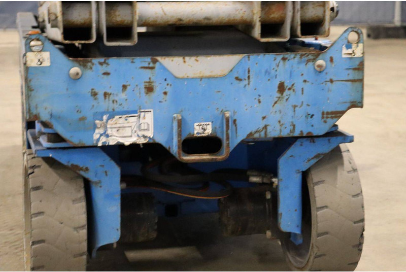 Plataforma de tijeras Genie GS-3232: foto 19 Plataforma de tijeras Genie GS-3232: foto 19